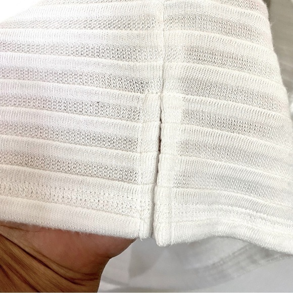 Liz Claiborne Off-white Sweater w/ Jewel Buttons on Shoulder Size 1X - Picture 6 of 9